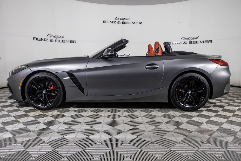 Used 2024 BMW Z4 M40i w/ Premium Package image 14