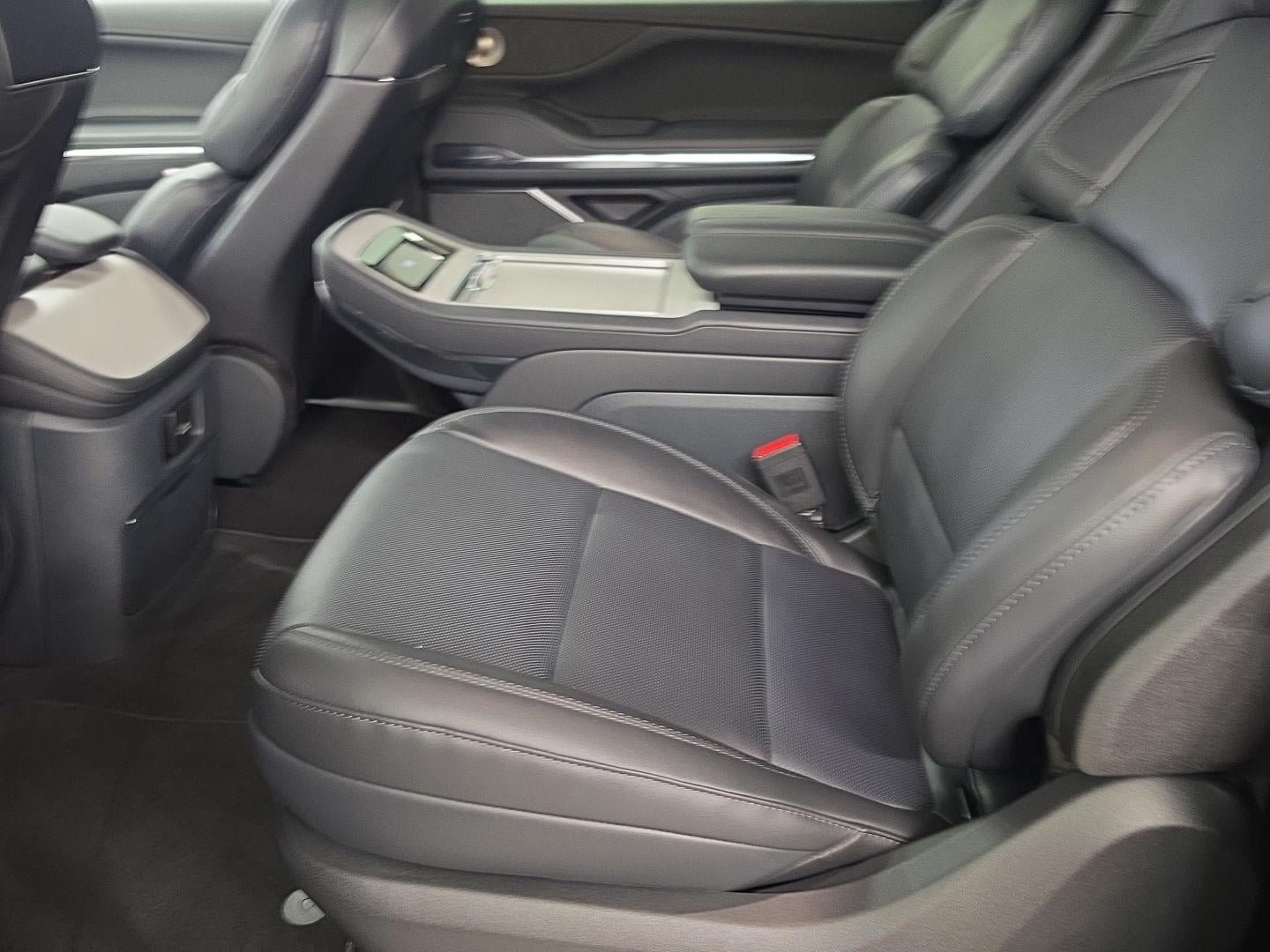 New 2027 Lincoln Navigator L Reserve w/ Jet Appearance Package AWD/4WD image 7