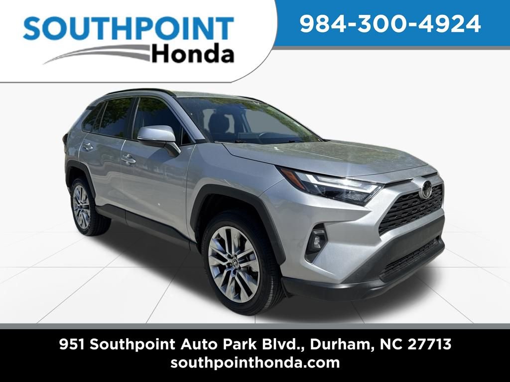 Used 2022 Toyota RAV4 XLE Premium image 1