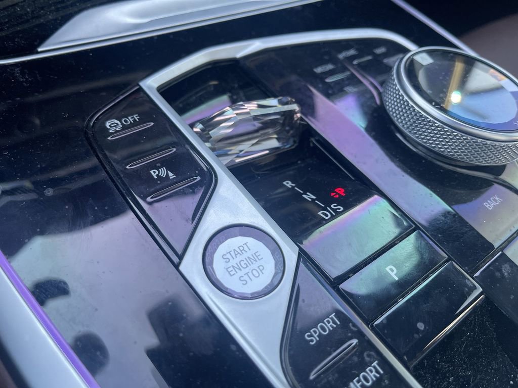 Used 2023 BMW X7 M60i image 24