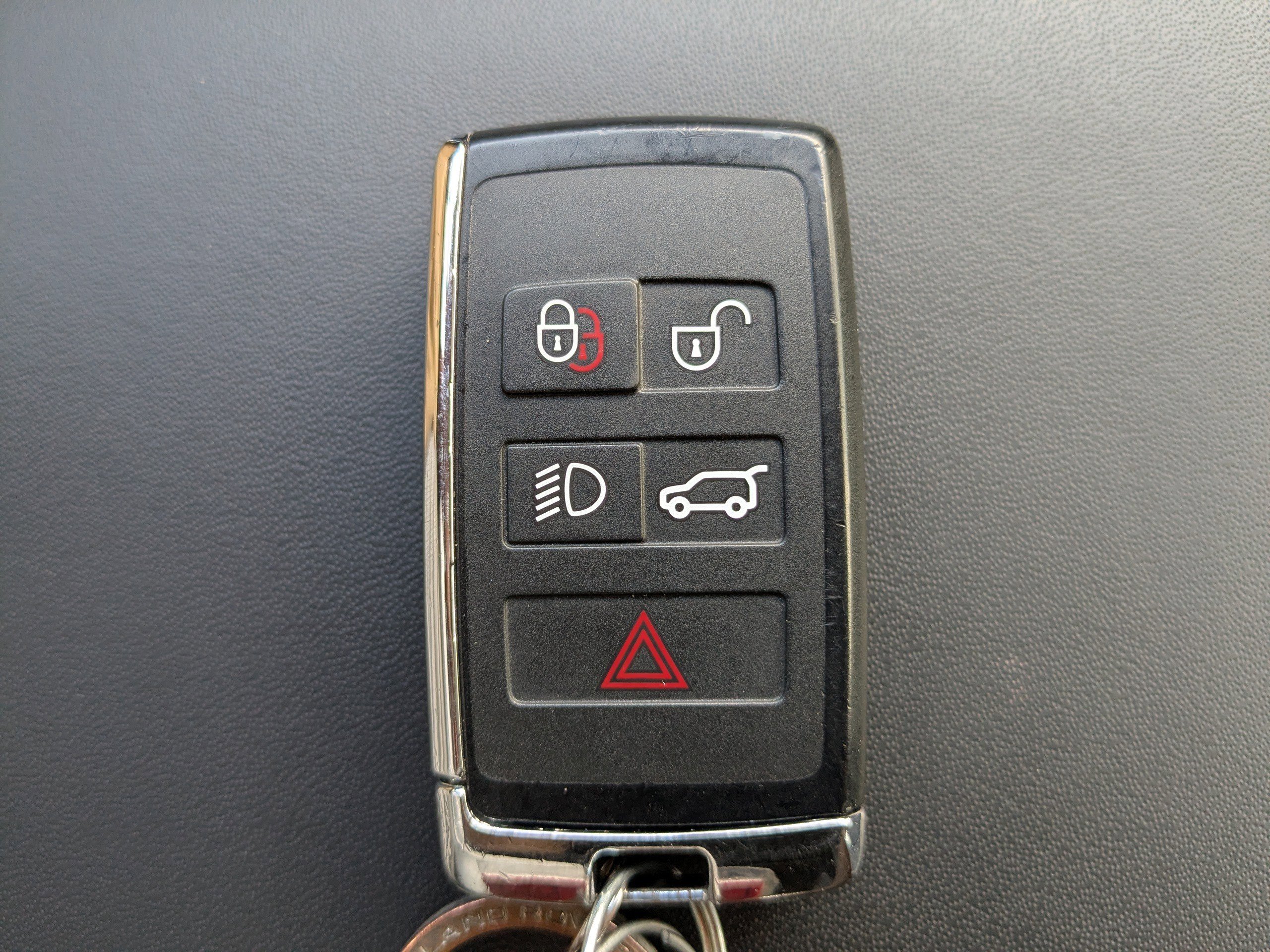 Used 2024 Land Rover Range Rover Sport SE image 32