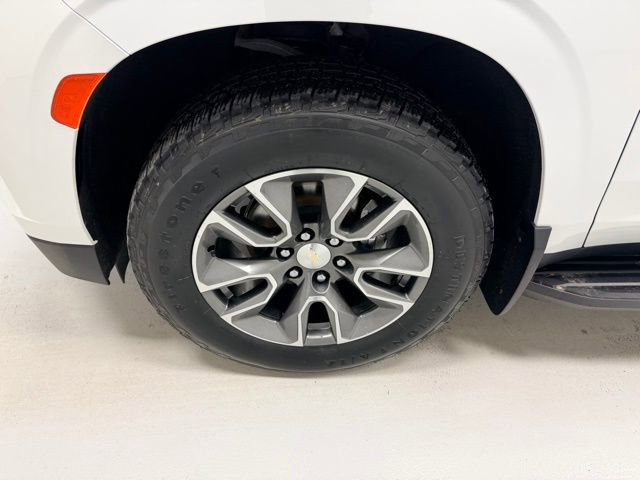 Used 2022 Chevrolet Suburban LT w/ LT Signature Package image 22