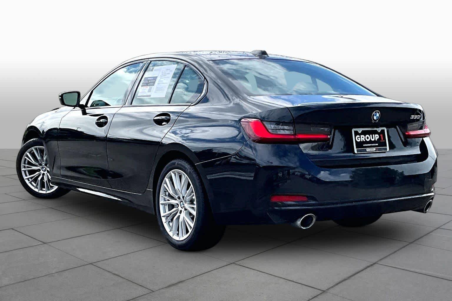 Used 2023 BMW 330i Sedan w/ Driving Assistance Package RWD image 10