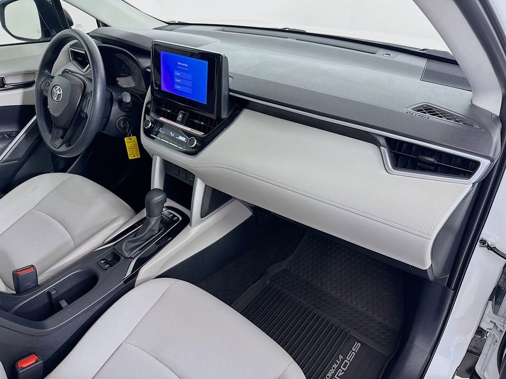 Certified 2024 Toyota Corolla Cross L image 30