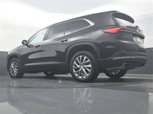 Used 2025 Buick Enclave Preferred image 31