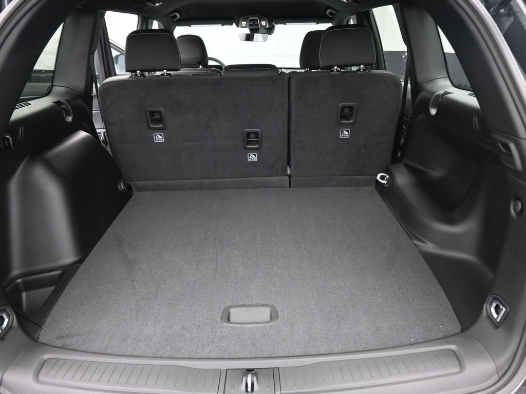New 2026 Jeep Grand Cherokee Laredo RWD image 10
