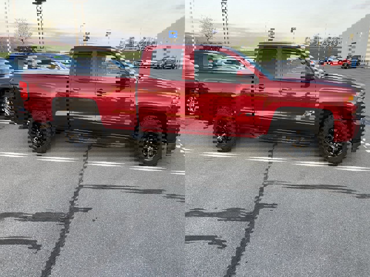 Used 2019 Chevrolet Silverado 1500 LT w/ All Star Edition AWD/4WD image 8