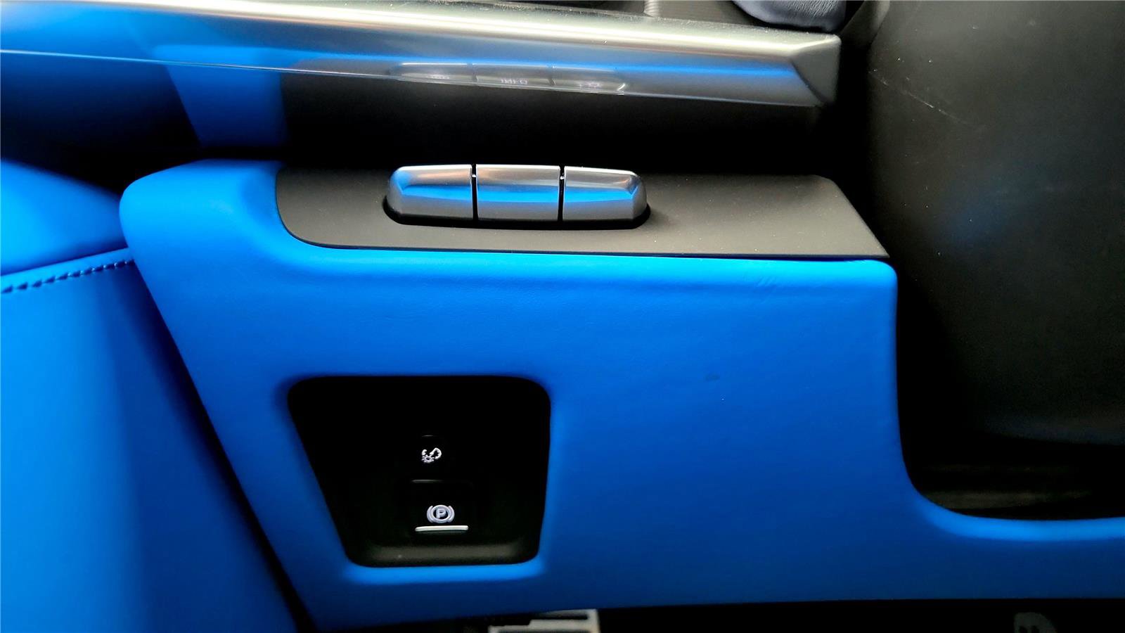 Used 2023 Chevrolet Corvette Stingray Premium Conv w/ 3LT RWD image 32