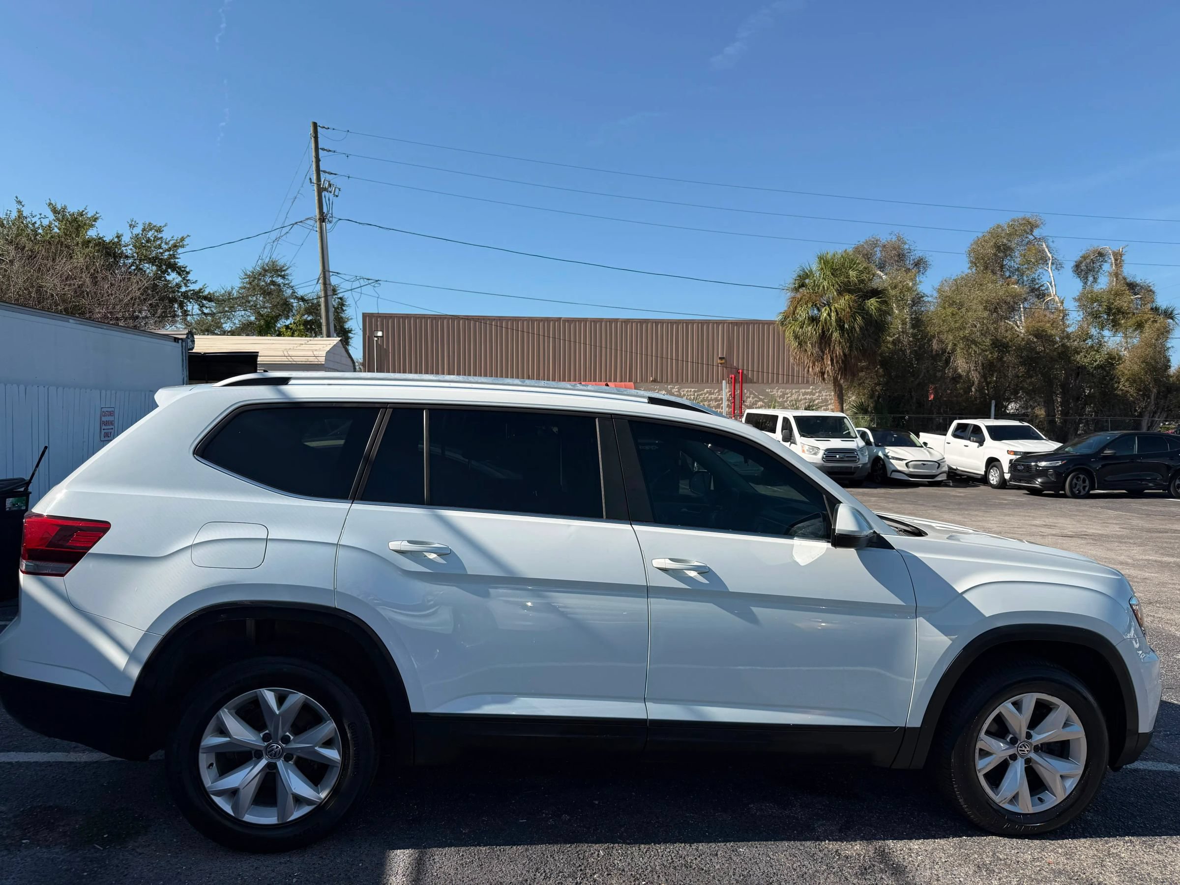 Used 2019 Volkswagen Atlas S FWD image 4