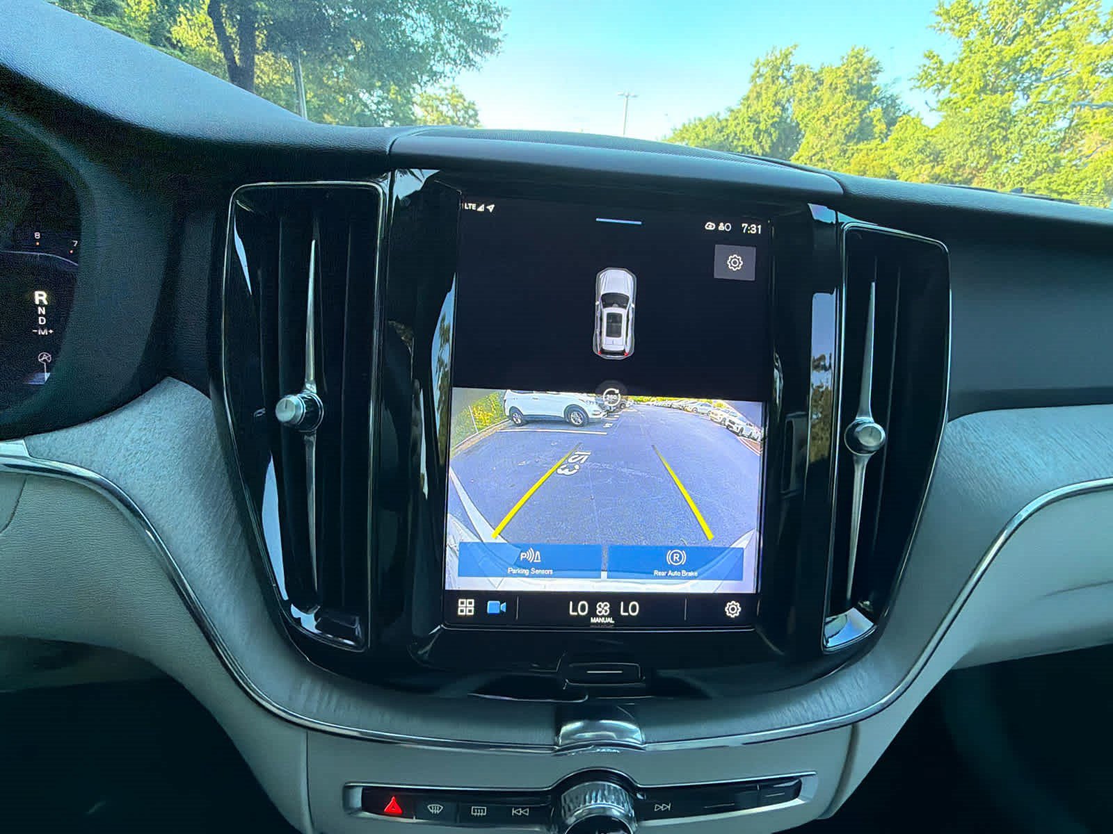 Certified 2023 Volvo XC60 B5 Plus w/ Protection Package Premier FWD image 31