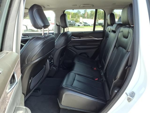 Certified 2023 Jeep Grand Cherokee Limited w/ Luxury Tech Group II AWD/4WD image 16