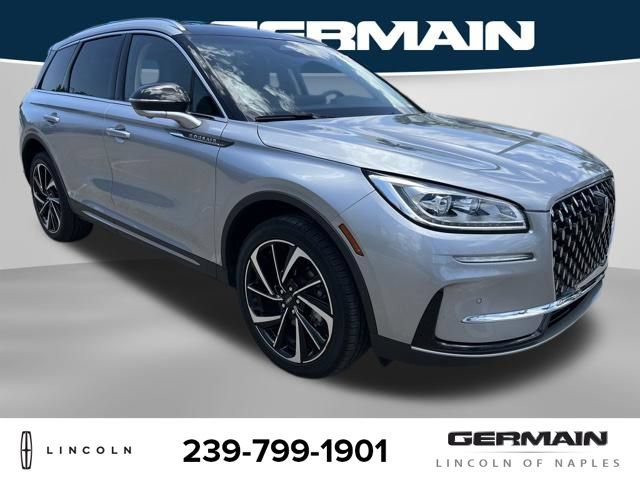Used 2023 Lincoln Corsair Reserve w/ Equipment Group 201A FWD image 9