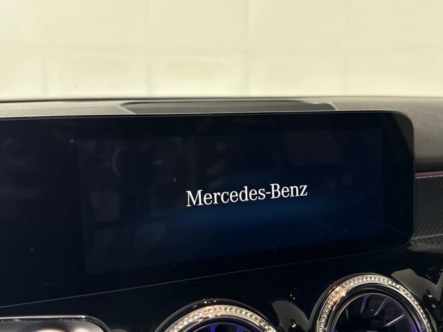 Used 2022 Mercedes-Benz GLB 250 image 18