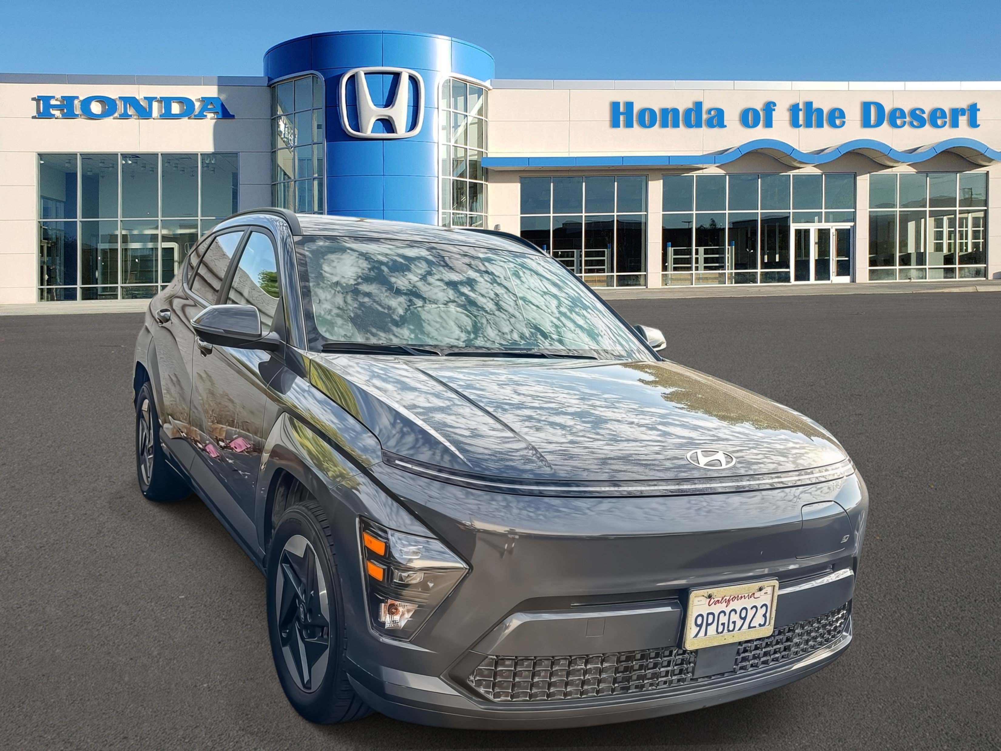 Used 2024 Hyundai Kona SEL FWD image 1