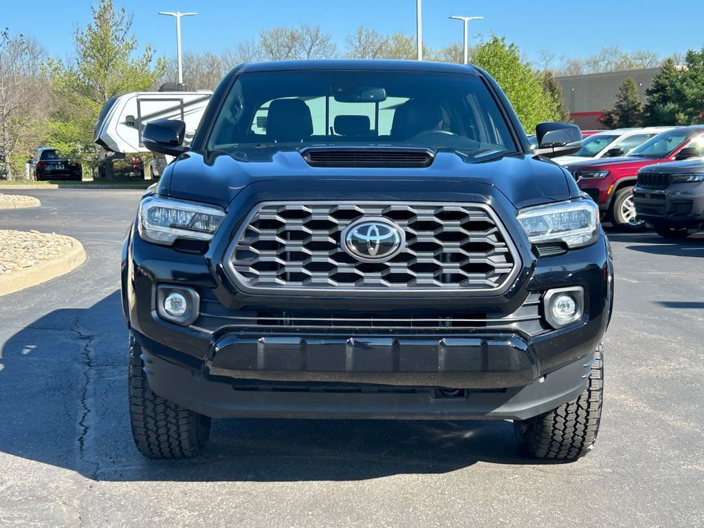 Used 2021 Toyota Tacoma TRD Sport w/ TRD Premium Sport Package image 2