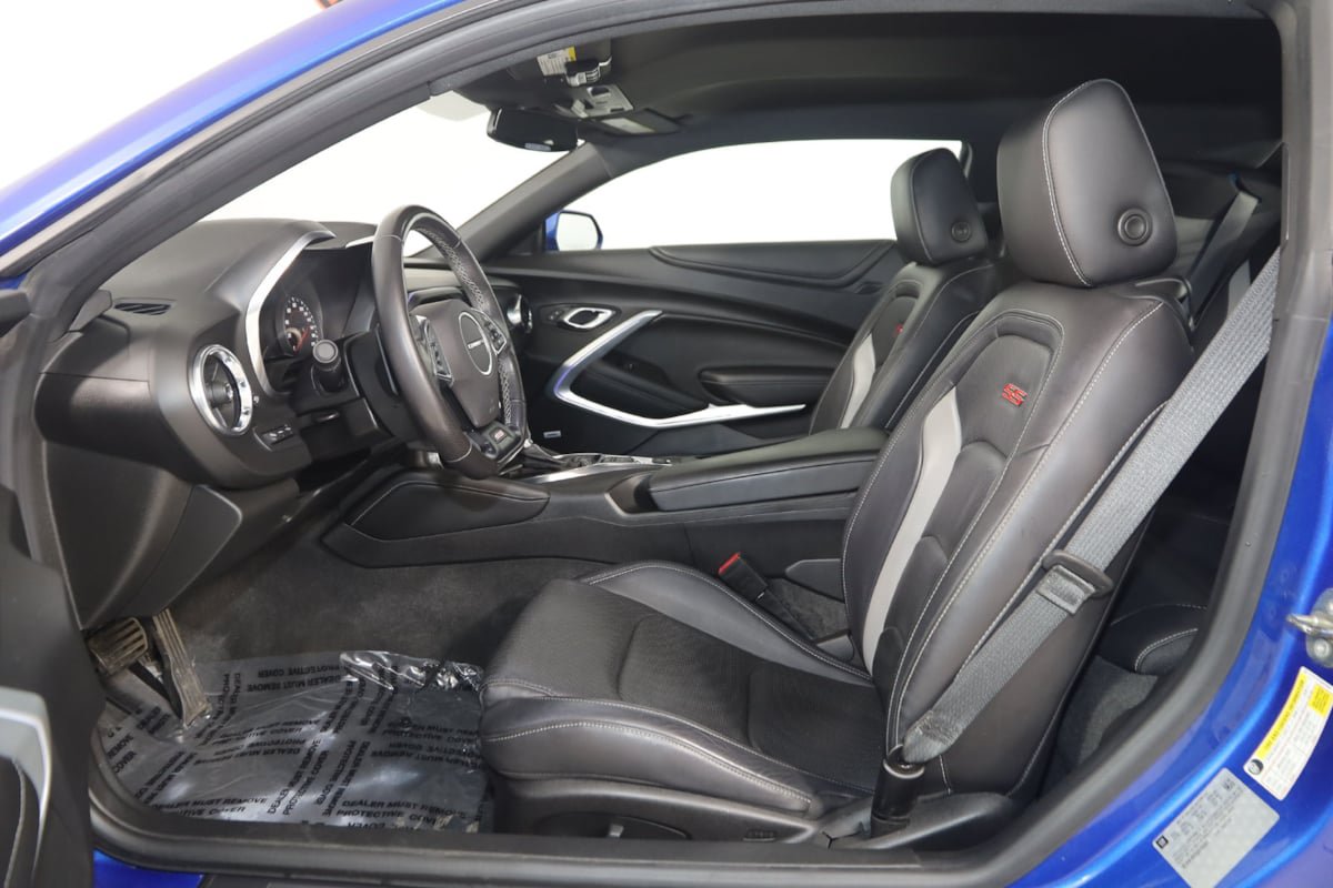 Used 2018 Chevrolet Camaro SS RWD image 12