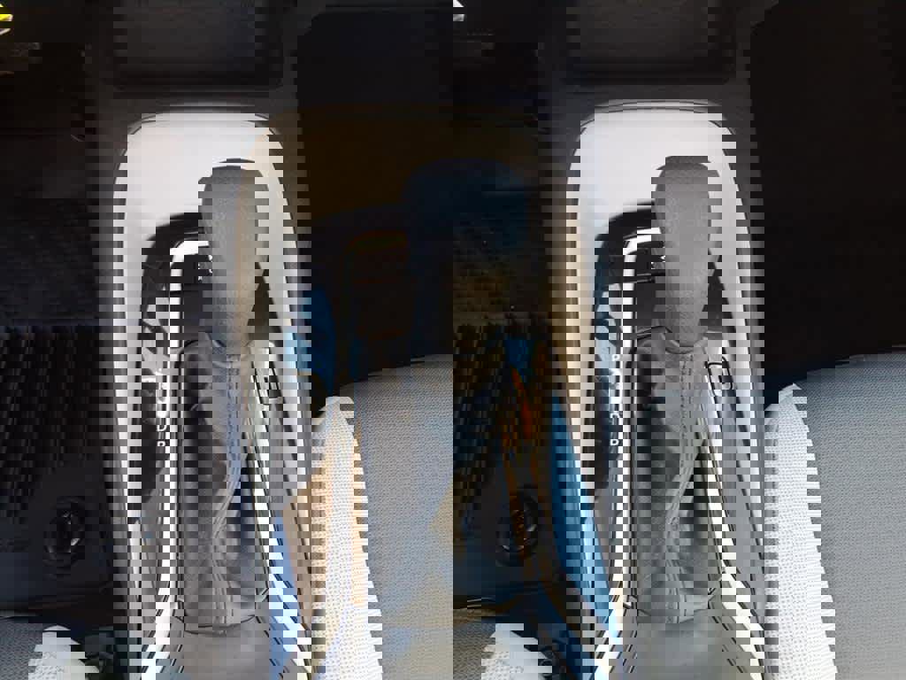 Used 2024 Toyota Corolla LE image 14