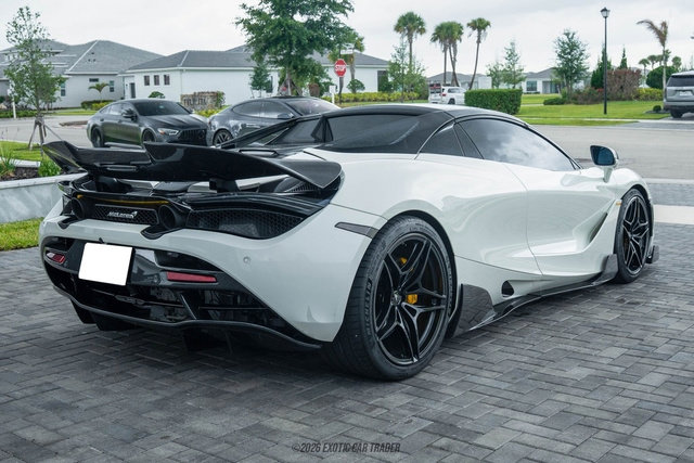 Used 2020 McLaren 720S Performance RWD image 18