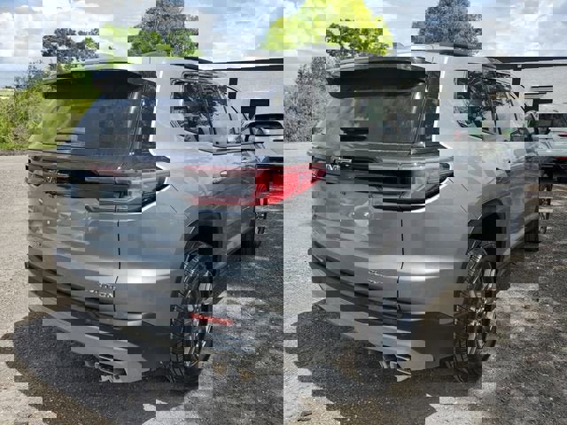 New 2026 GMC Acadia Elevation image 5