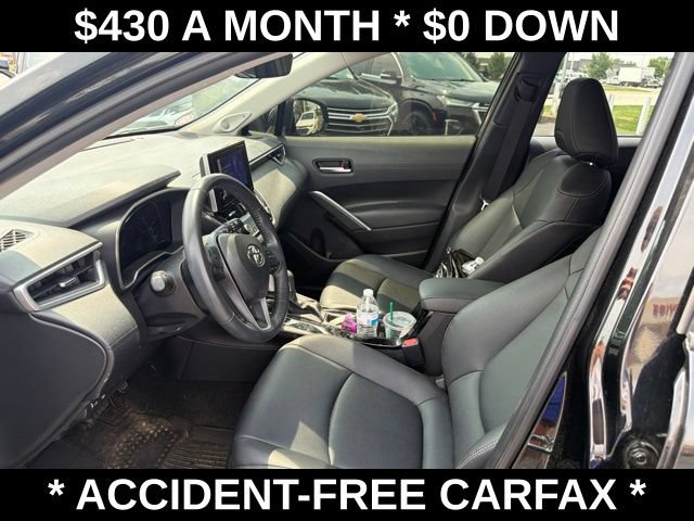 Used 2023 Toyota Corolla Cross XLE w/ Convenience Package AWD/4WD image 14