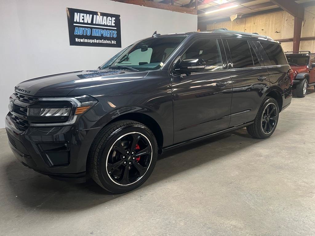 Used 2023 Ford Expedition Limited AWD/4WD image 10