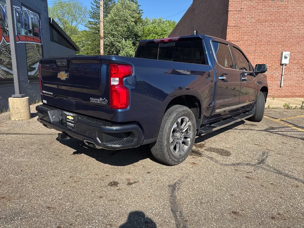 Used 2022 Chevrolet Silverado 1500 High Country w/ Technology Package AWD/4WD image 5