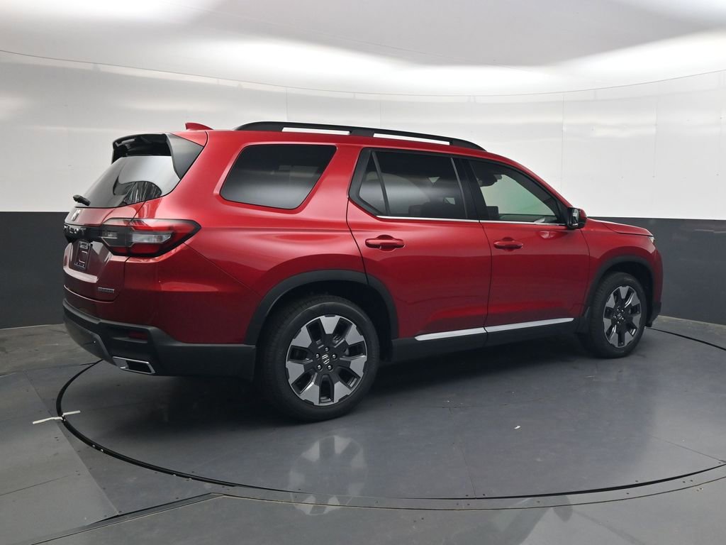 New 2026 Honda Pilot Touring image 4