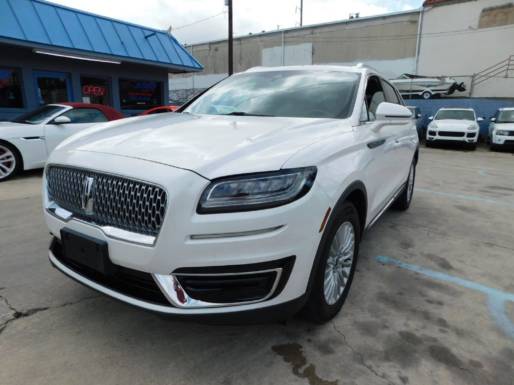 Used 2019 Lincoln Nautilus FWD image 3