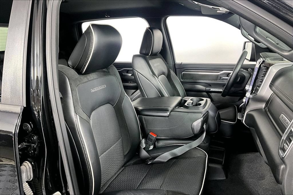 Used 2025 RAM 1500 Laramie AWD/4WD image 7