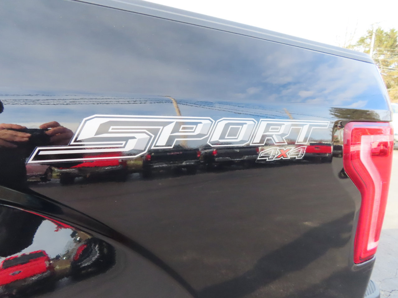 Used 2017 Ford F150 XLT w/ Equipment Group 301A Mid image 16