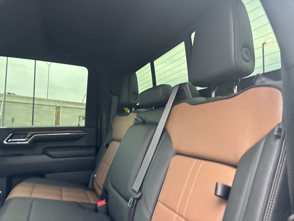 Used 2024 Chevrolet Silverado 2500 High Country w/ High Country Premium Package image 30