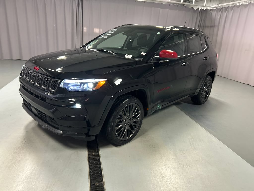 Used 2023 Jeep Compass Limited w/ Elite Group for (Red) Edition AWD/4WD video 3