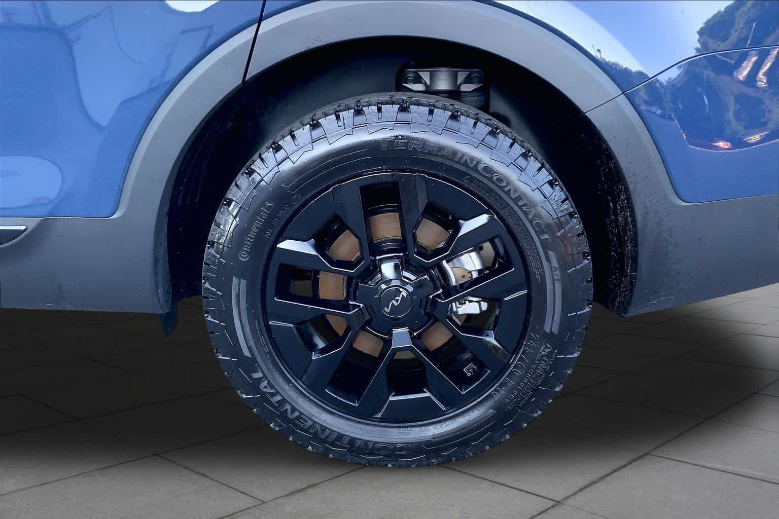 Used 2025 Kia Telluride AWD image 10