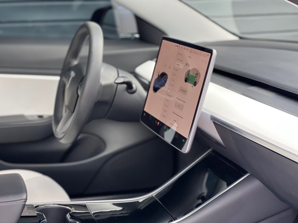 Used 2020 Tesla Model 3 Performance image 18