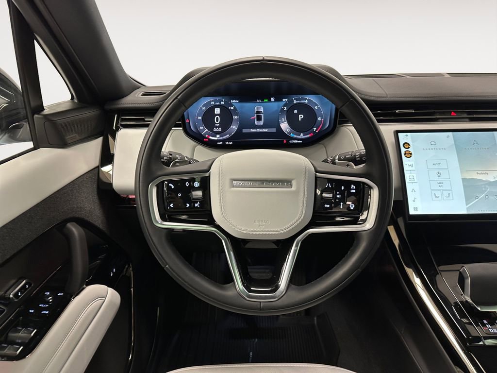 Used 2025 Land Rover Range Rover Sport SE image 12