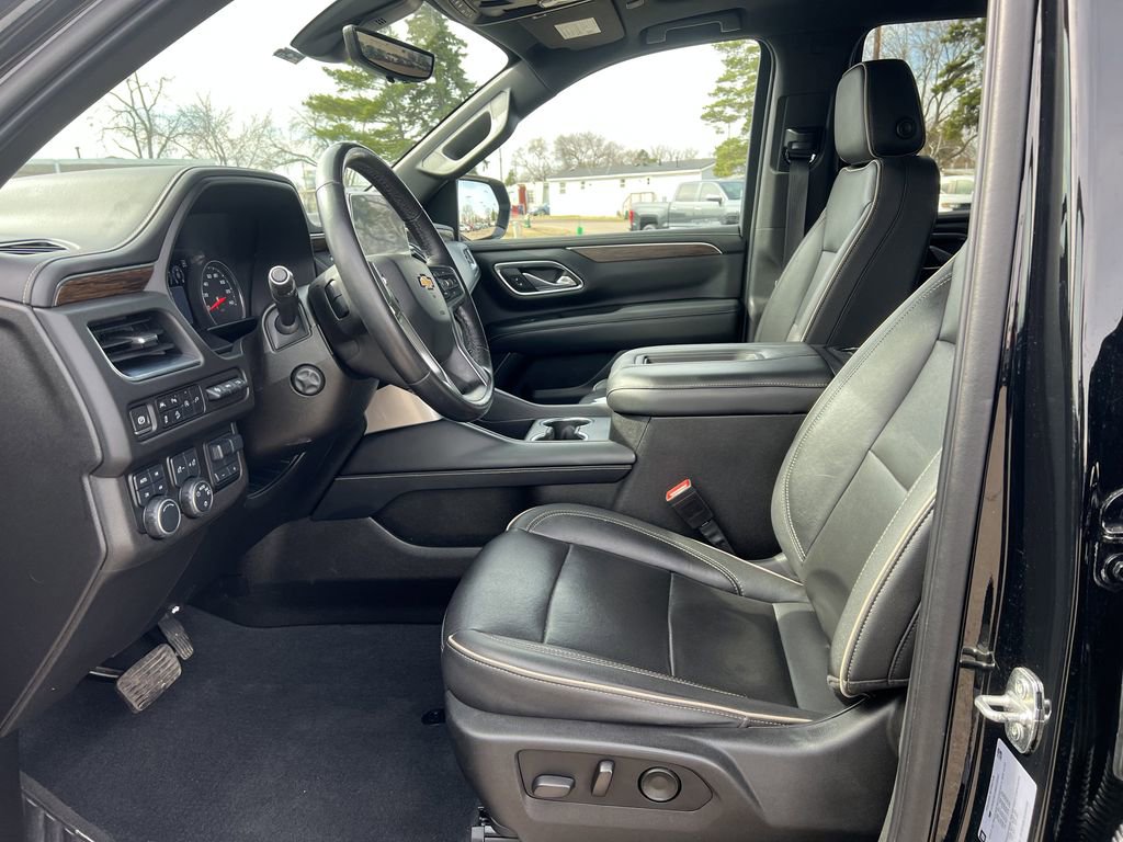 Certified 2021 Chevrolet Tahoe Premier w/ Premium Package AWD/4WD image 17