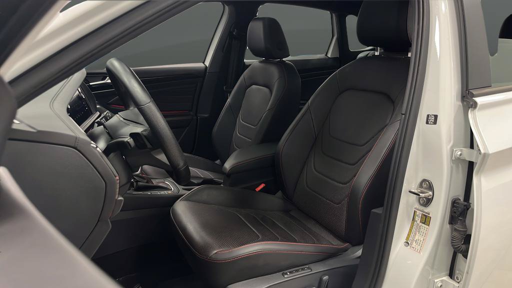 Used 2024 Volkswagen Jetta GLI Autobahn w/ GLI Black Package FWD image 9