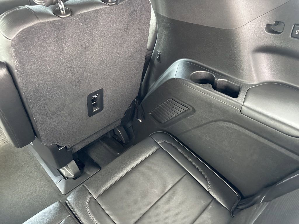 Used 2021 GMC Yukon Denali AWD/4WD image 16