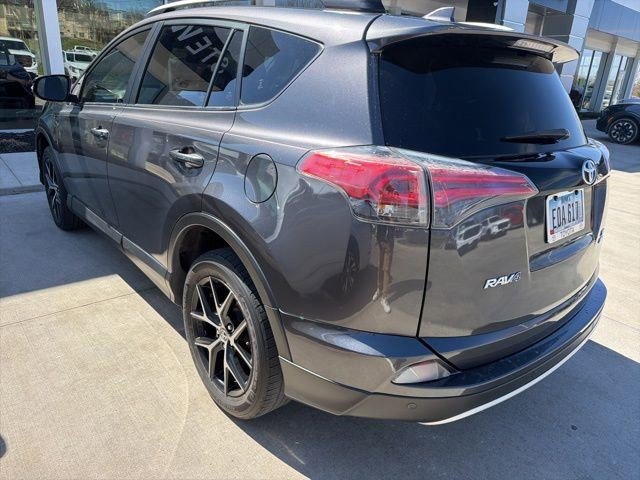Used 2016 Toyota RAV4 SE w/ Advanced Technology Package image 3