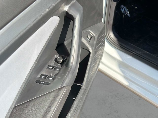 New 2027 Volkswagen Jetta SE FWD image 16