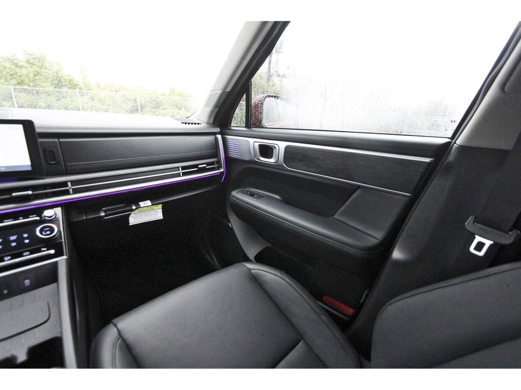 Certified 2025 Hyundai Santa Fe Limited AWD/4WD image 11