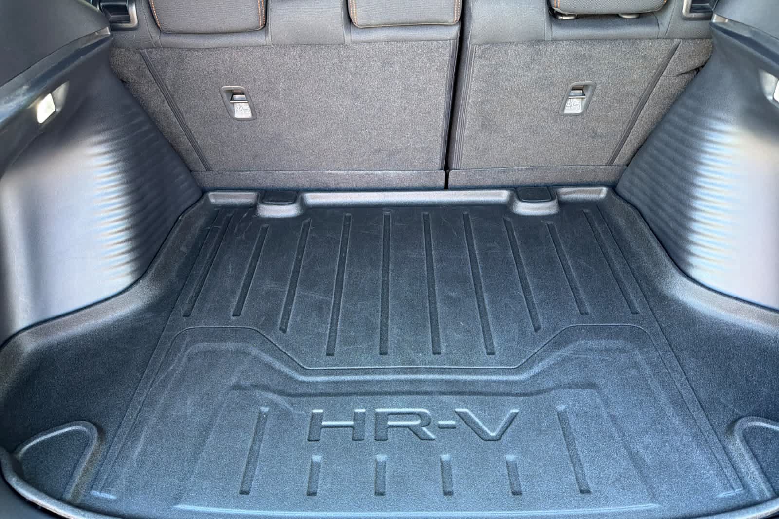 Used 2025 Honda HR-V Sport image 17