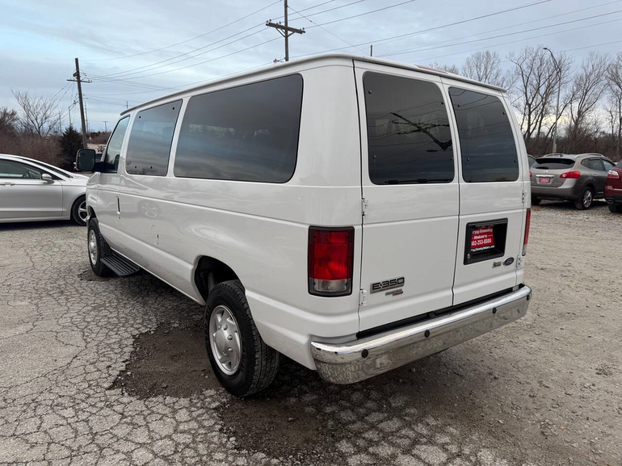 Used 2013 Ford E-350 and Econoline 350 XLT image 5