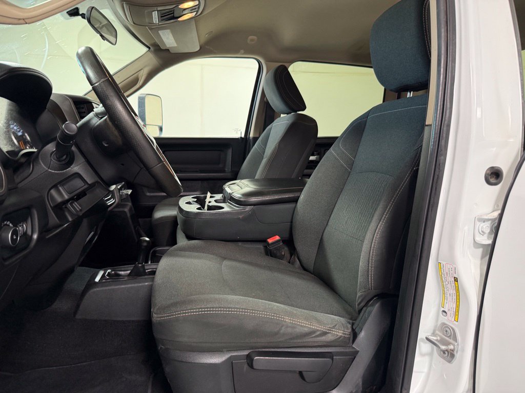 Used 2019 RAM 3500 Tradesman AWD/4WD image 9
