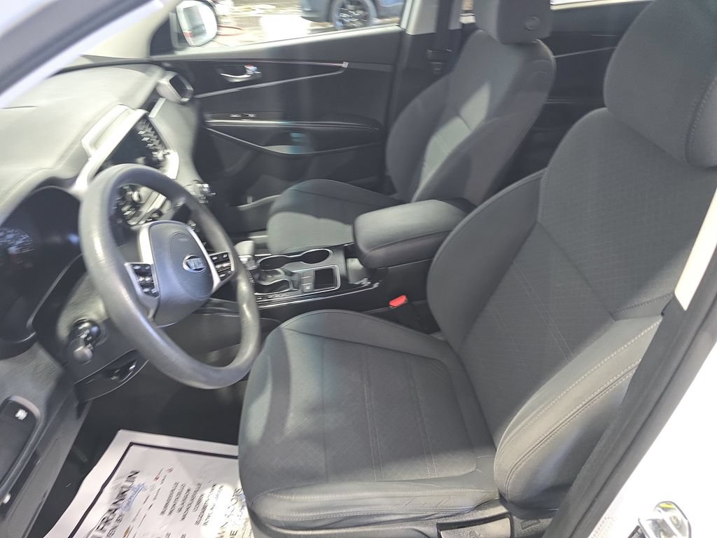 Used 2020 Kia Sorento FWD V6 image 13