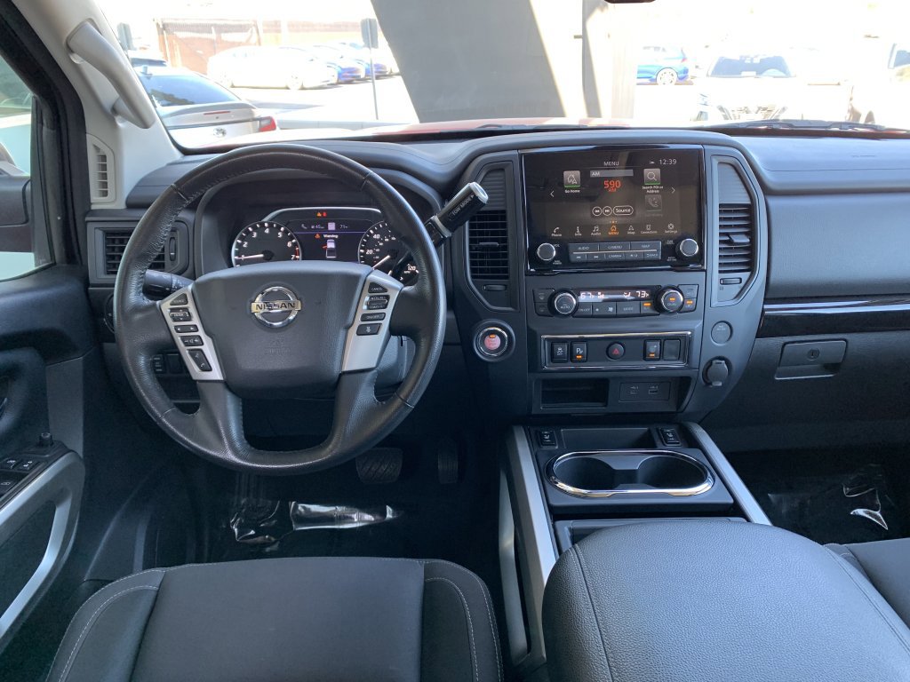Used 2022 Nissan Titan SV w/ SV Convenience Package RWD image 18