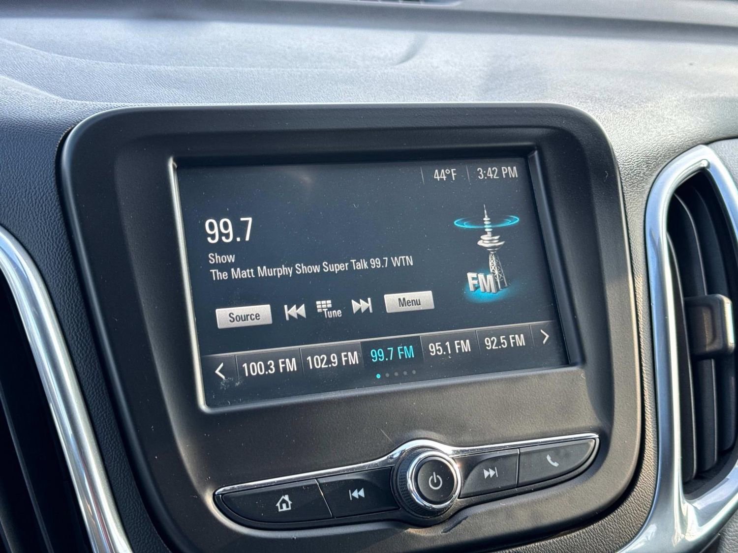 Used 2018 Chevrolet Equinox LS image 29