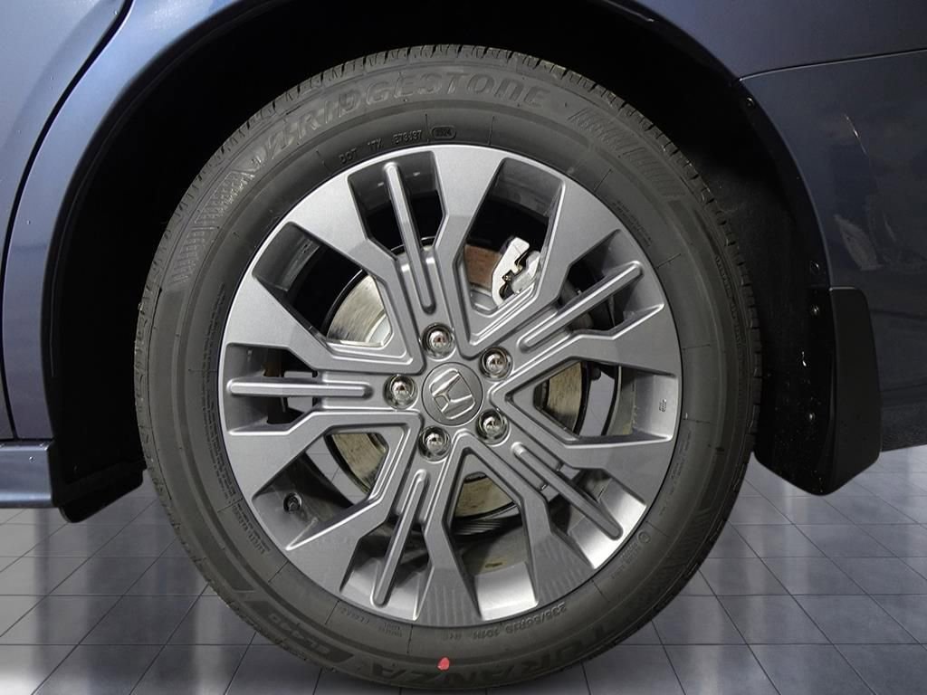 New 2026 Honda Odyssey Touring image 10