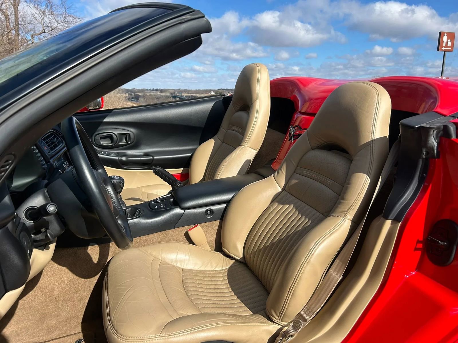 Used 2000 Chevrolet Corvette Convertible w/ Memory Pkg image 12