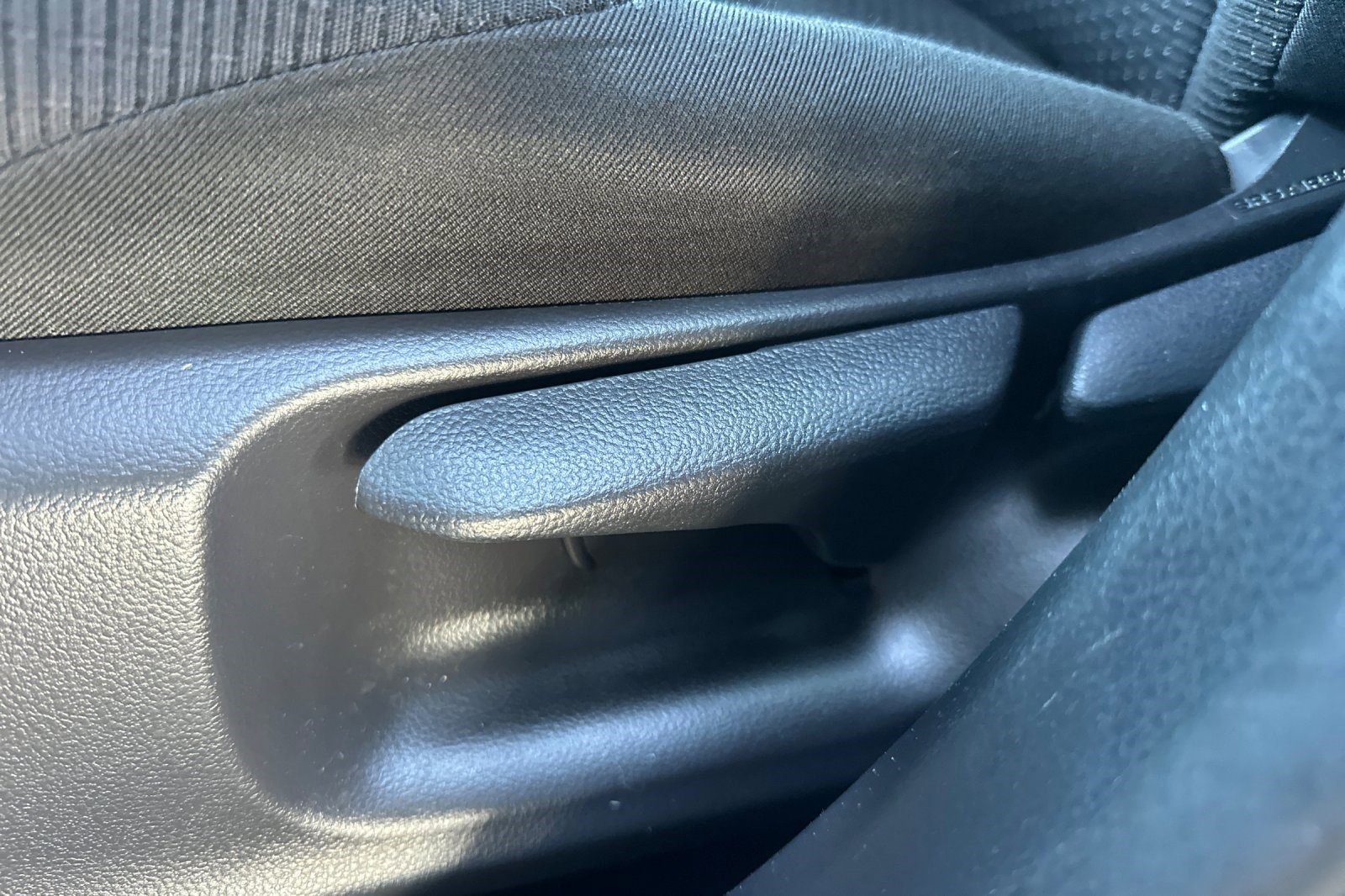 Used 2019 Toyota C-HR XLE image 14